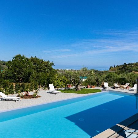 Bioagriturismo Antica Sena Milici Екстериор снимка