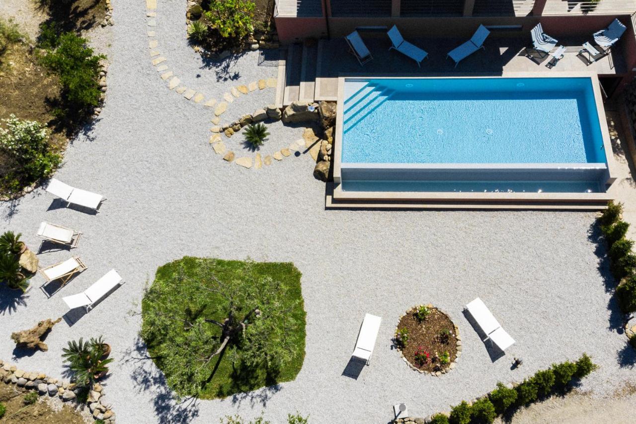Bioagriturismo Antica Sena Milici Екстериор снимка
