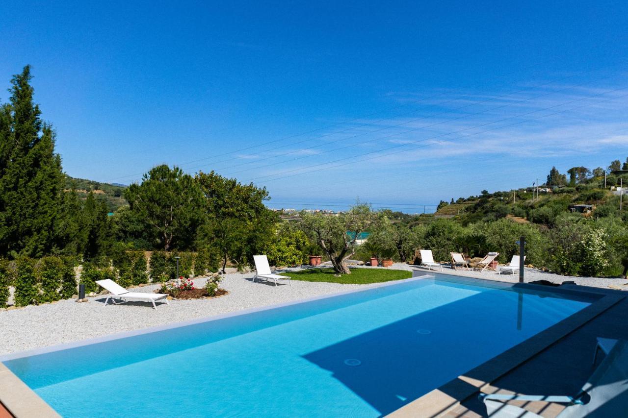 Bioagriturismo Antica Sena Milici Екстериор снимка